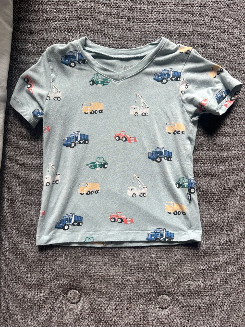 Kyte BABY Construction V Neck Tee 2T